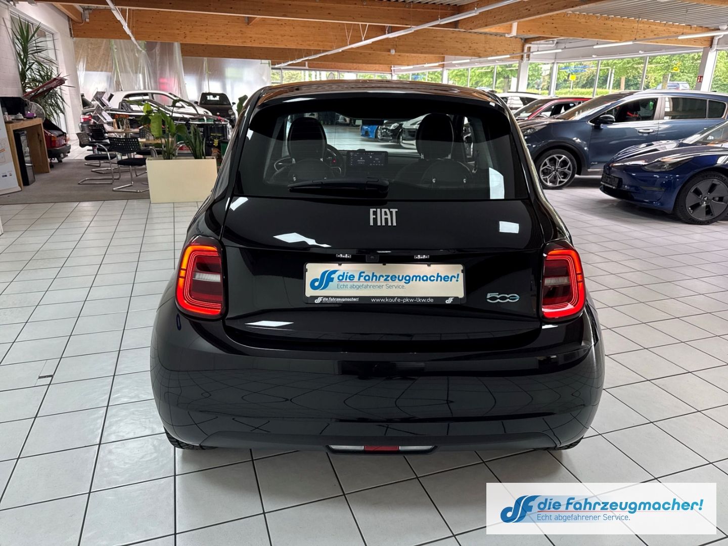 Fahrzeugabbildung Fiat 500 e 3+1 Icon Navi Digitales Cockpit Memory Sit