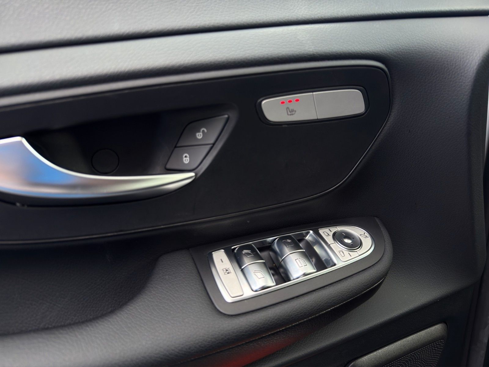 Fahrzeugabbildung Mercedes-Benz V 250*Kamera*3-Zonen*LED*Spurhalteass*Tempo*SHZ*