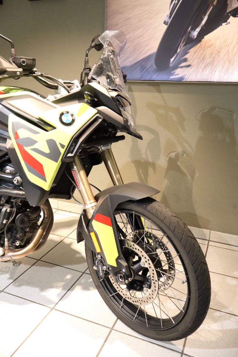 Fahrzeugabbildung BMW F900GS mit Enduro Paket
