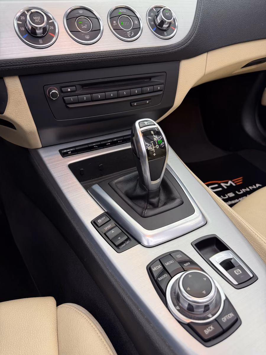 BMW Z4 sDrive35i 306 ch – Roadster – Boîte automatique – Cuir – Navigation