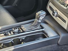 Fahrzeugabbildung XC90 Momentum AWD LED KAM STANDHZ PANO