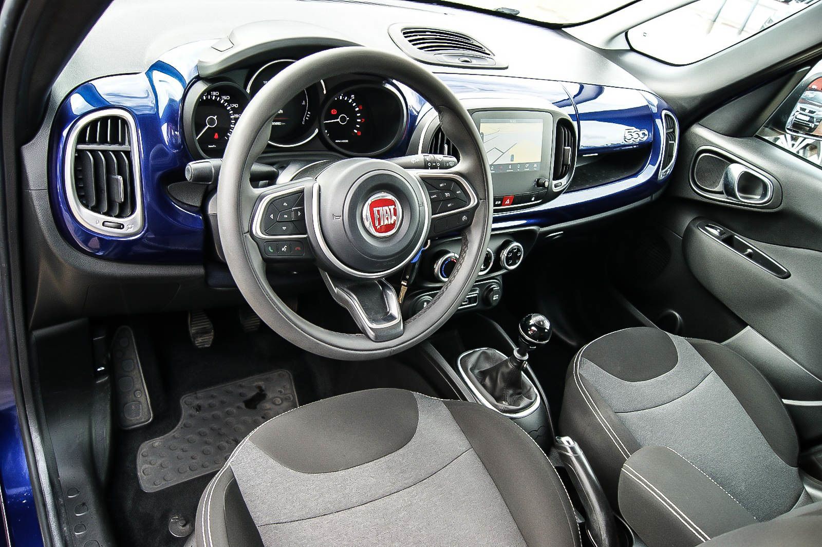 Fahrzeugabbildung Fiat 500 L 1.4T-Jet URBAN Pop-Star NAVI PDC 1.HAND