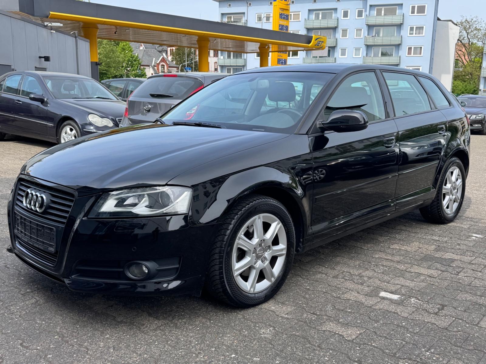 Audi A3 Sportback 1.8 TFSI Ambiente*SHZ*LM*PDC*KLIMA*