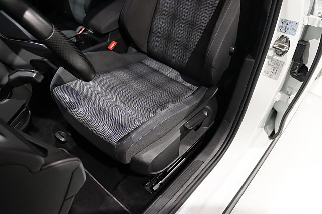 Golf 8 VIII GTE 1.4 TSI eHybrid DSG ACC SHZ NAVI