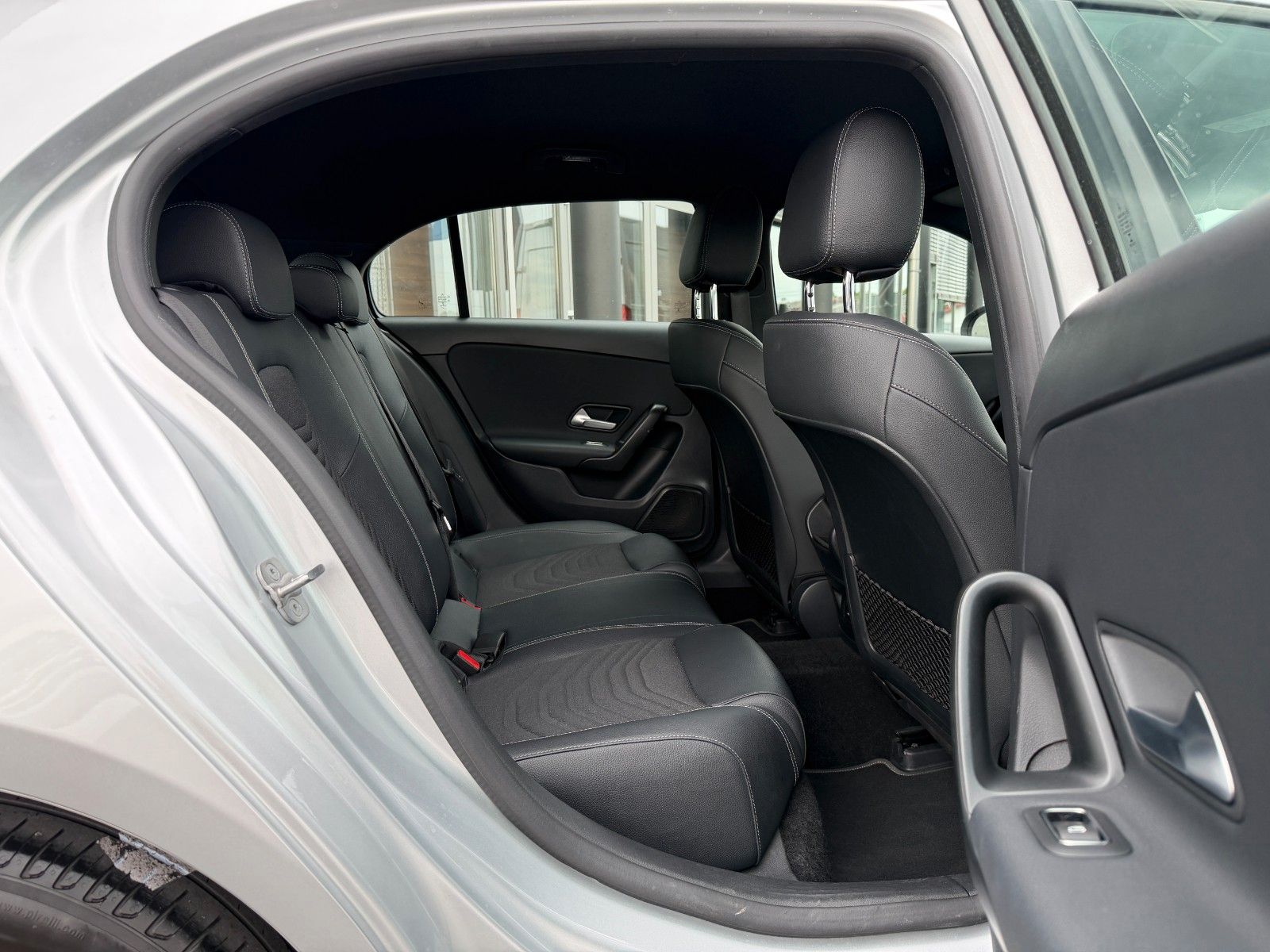 Fahrzeugabbildung Mercedes-Benz A 200 AHK+LED+Carplay+R-Kamera+SHZ+IHC