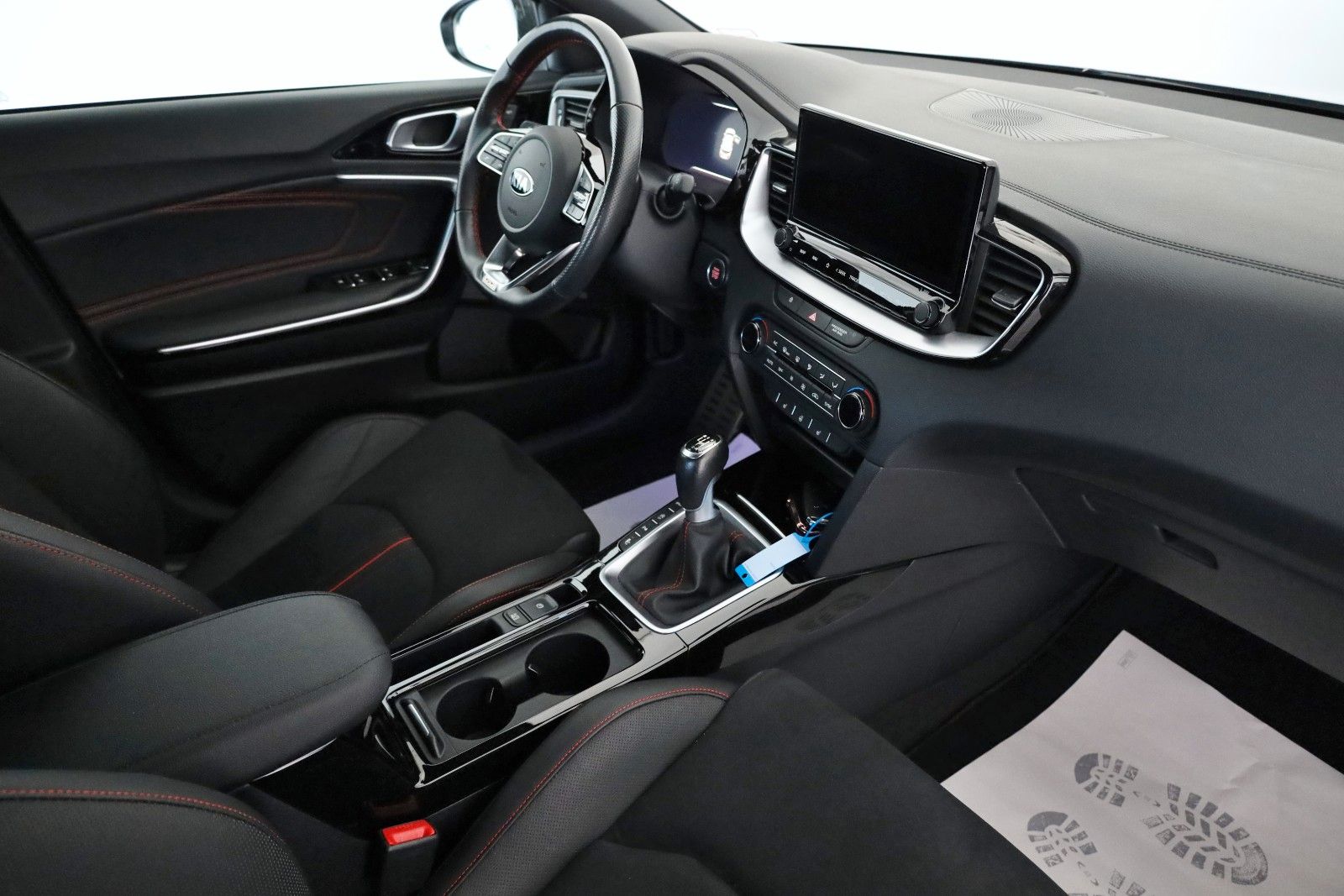 Fahrzeugabbildung Kia cee'd / Ceed GT, T.Leder,Navi,LED,SH,JBL +WR