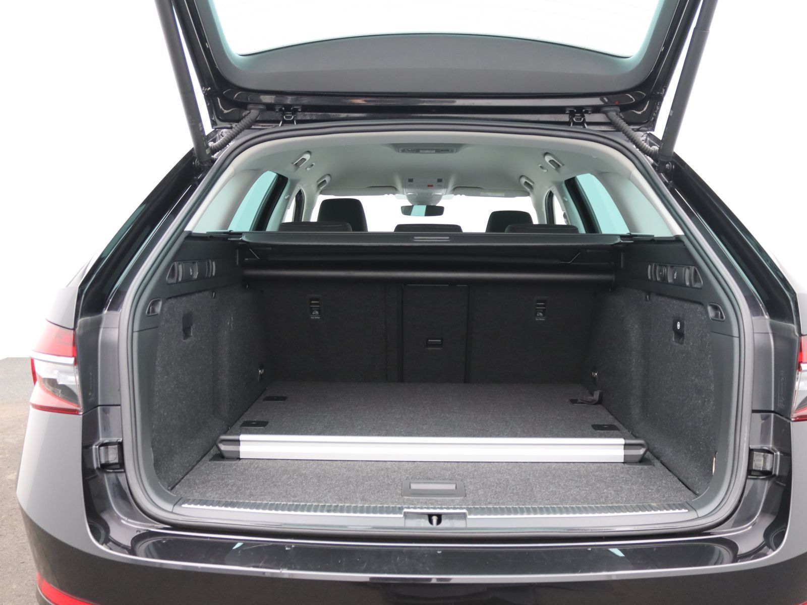 Skoda Superb - Bild 8