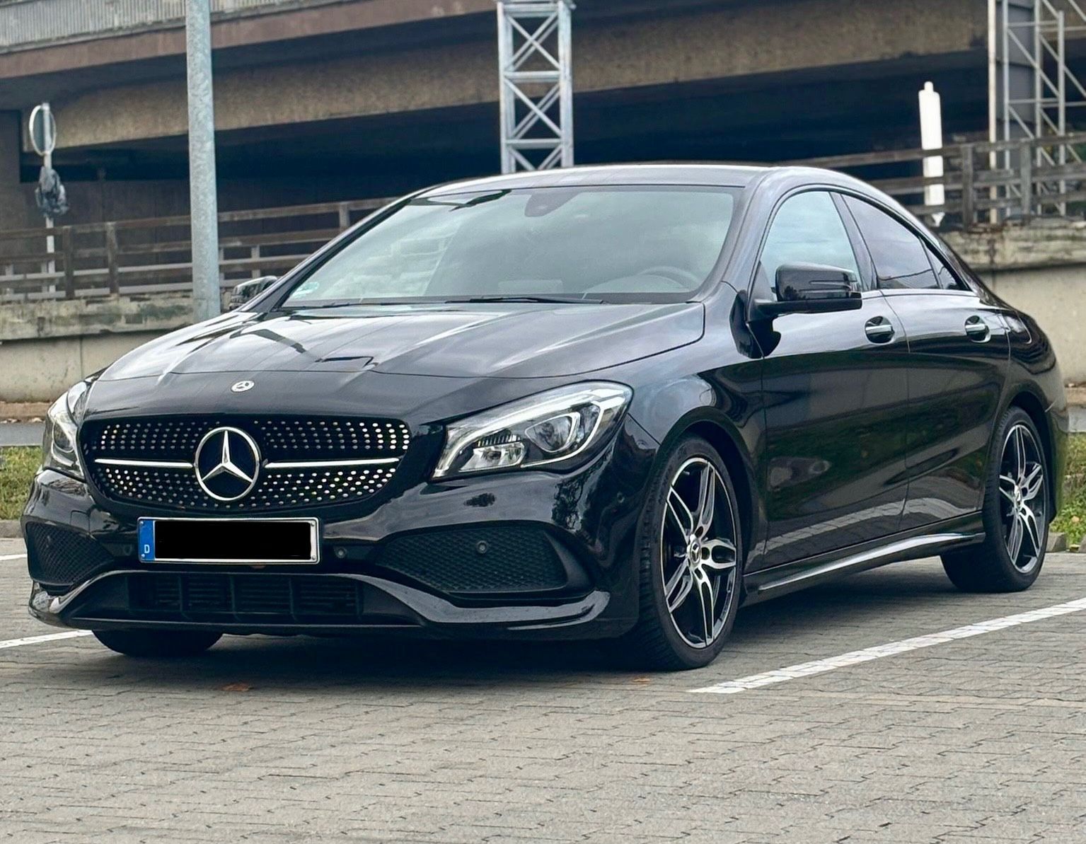MERCEDES-BENZ CLA 180 