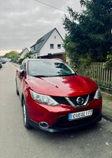 Nissan Qashqai 1.6 dCi DPF Xtronic 360° 360° - Nissan Qashqai mit Diesel-Antrieb: Allradantrieb, 1.6