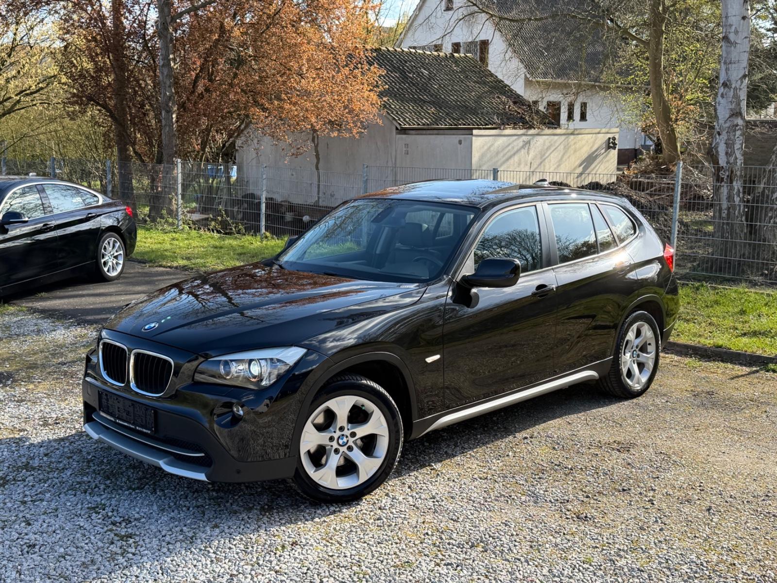 BMW X1 20 d xDrive|1.HD* LEDER*NAVI*XENON*PANORAMA*