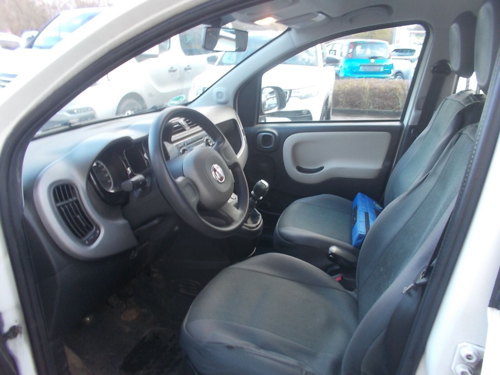 Fahrzeugabbildung Fiat Panda Lounge 1.2 8V *Unfall*