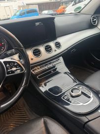 Mercedes E 200 - 8