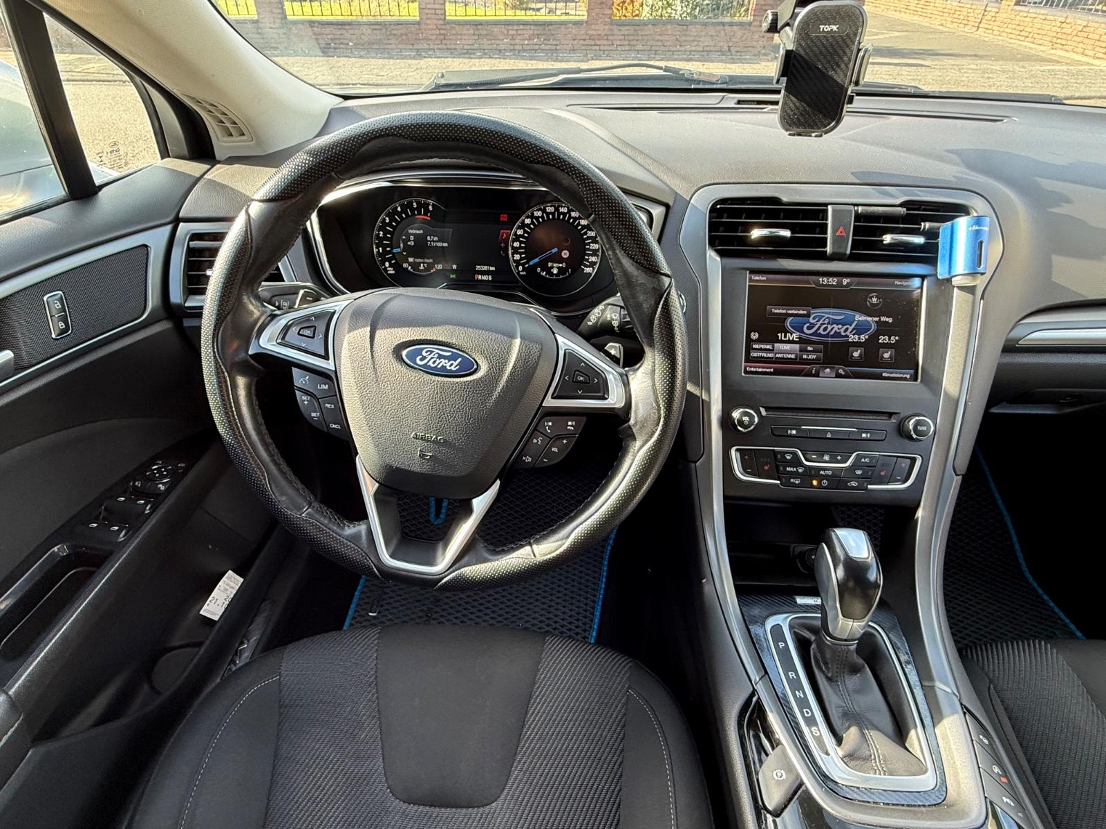 Ford Mondeo 2015 — фото 5