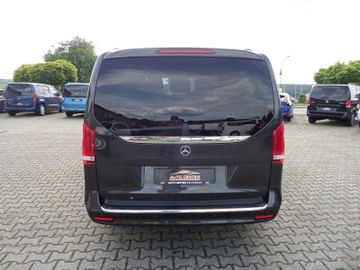 Mercedes V 220 - 7