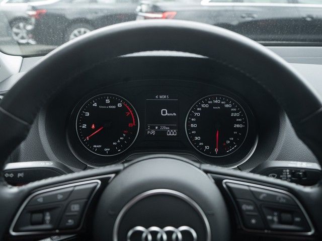 Q2 35 TFSI sport AHK+NAVI+LED