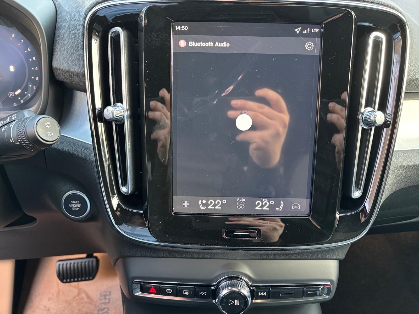 Volvo XC40 Plus Black Edition 2WD*AHK*360°*