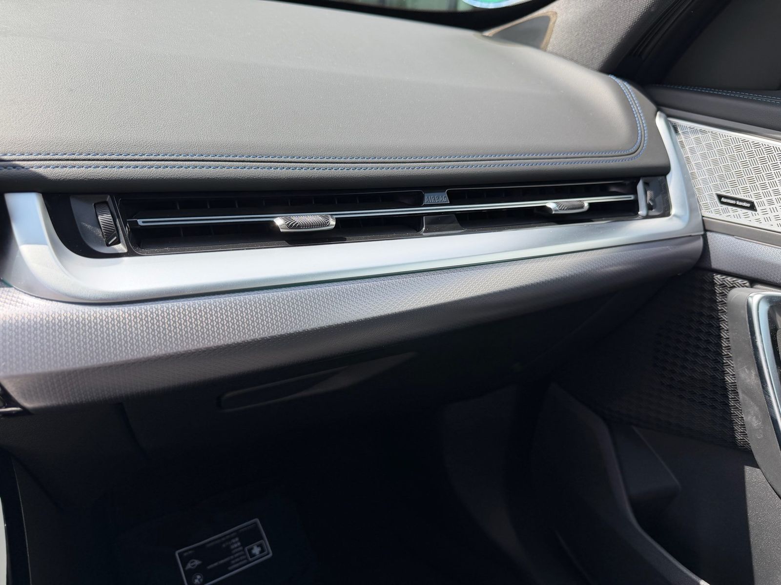 BMW iX1 - Bild 19