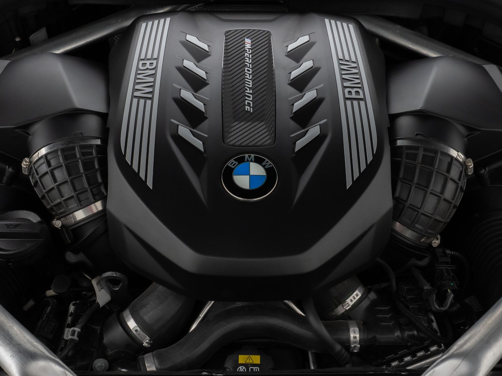 Fahrzeugabbildung BMW X6 M50i Panorama360°Laser Massage HUD B&W 22Zoll