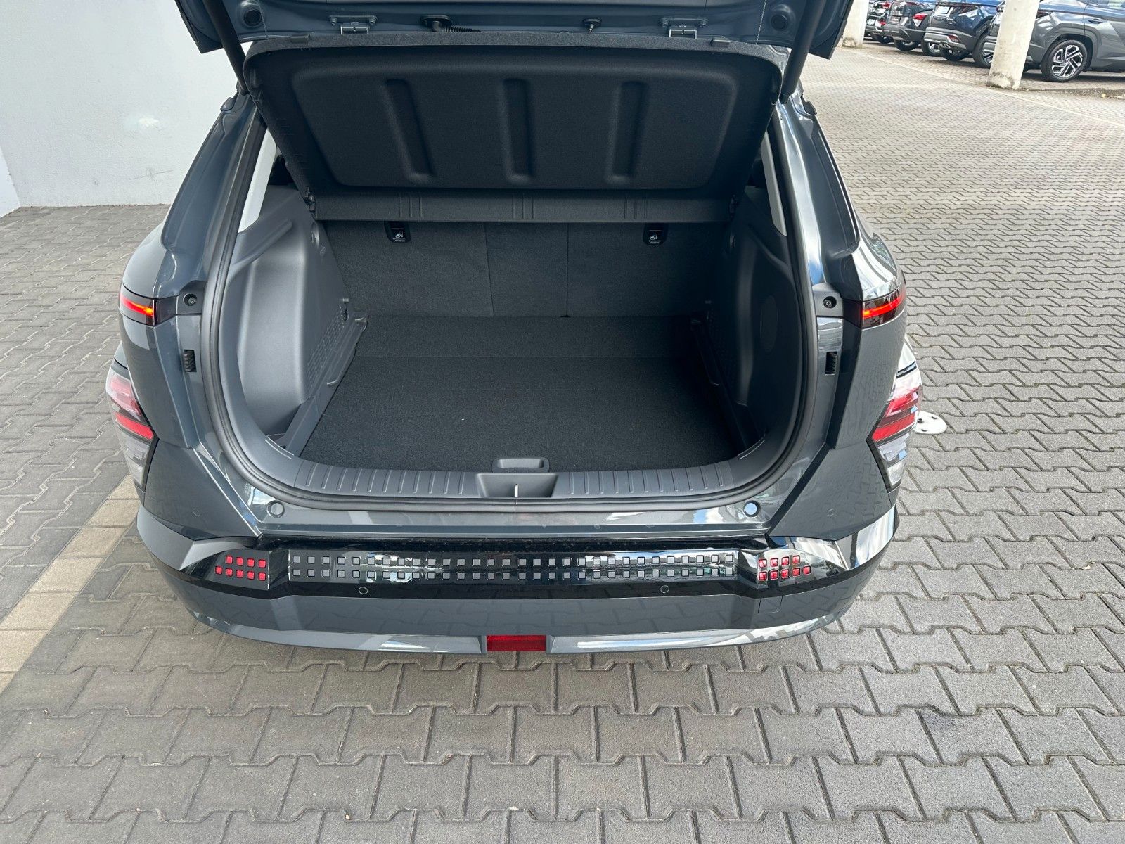 Fahrzeugabbildung Hyundai Kona Elektro Prime 65,4kWh Glasschiebedach/360°!