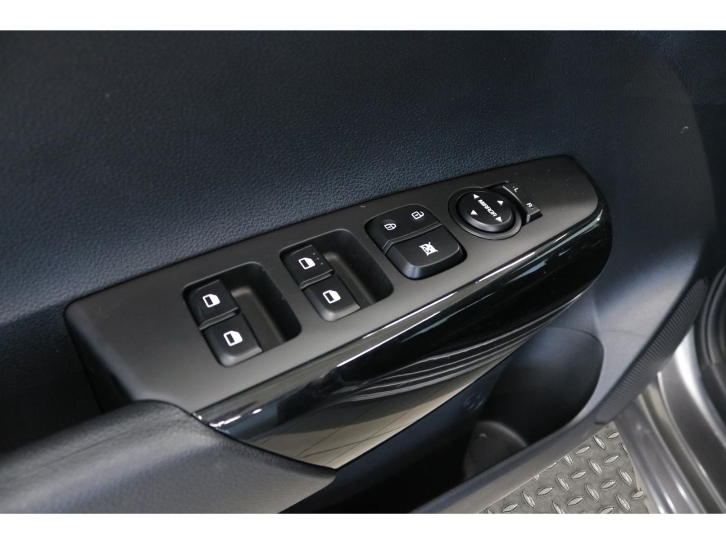 Fahrzeugabbildung Kia Picanto Vision Navi DAB SHZ Tempomat Kamera PDC