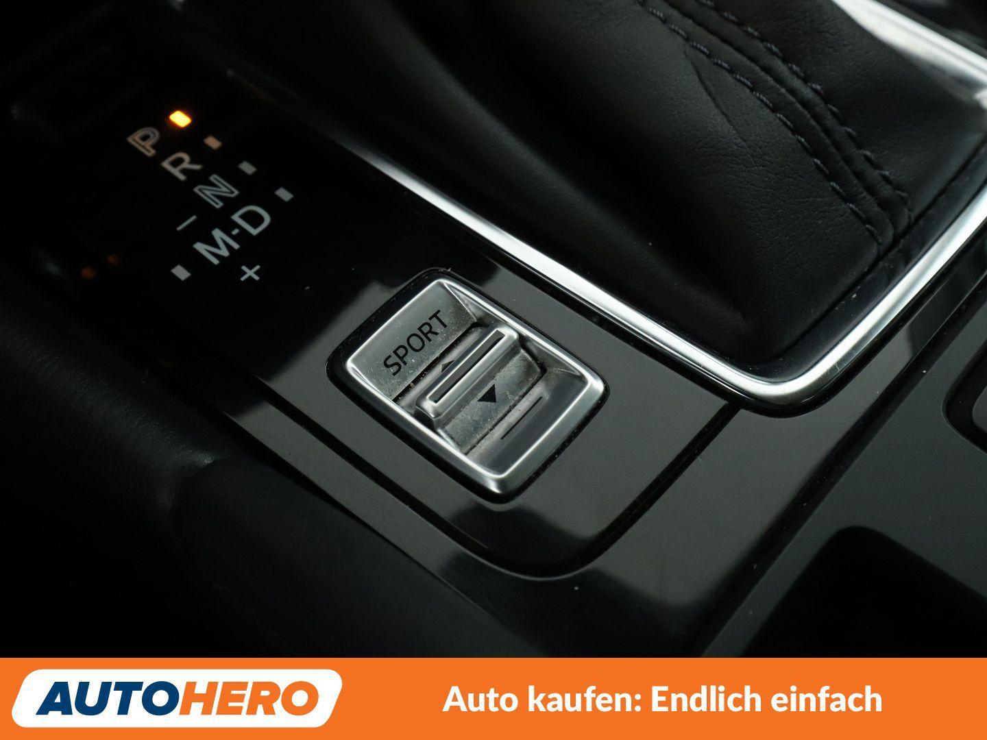 Mazda 3 2.0 Exclusive-Line Aut.*NAVI*HUD*CAM*PDC*SHZ*