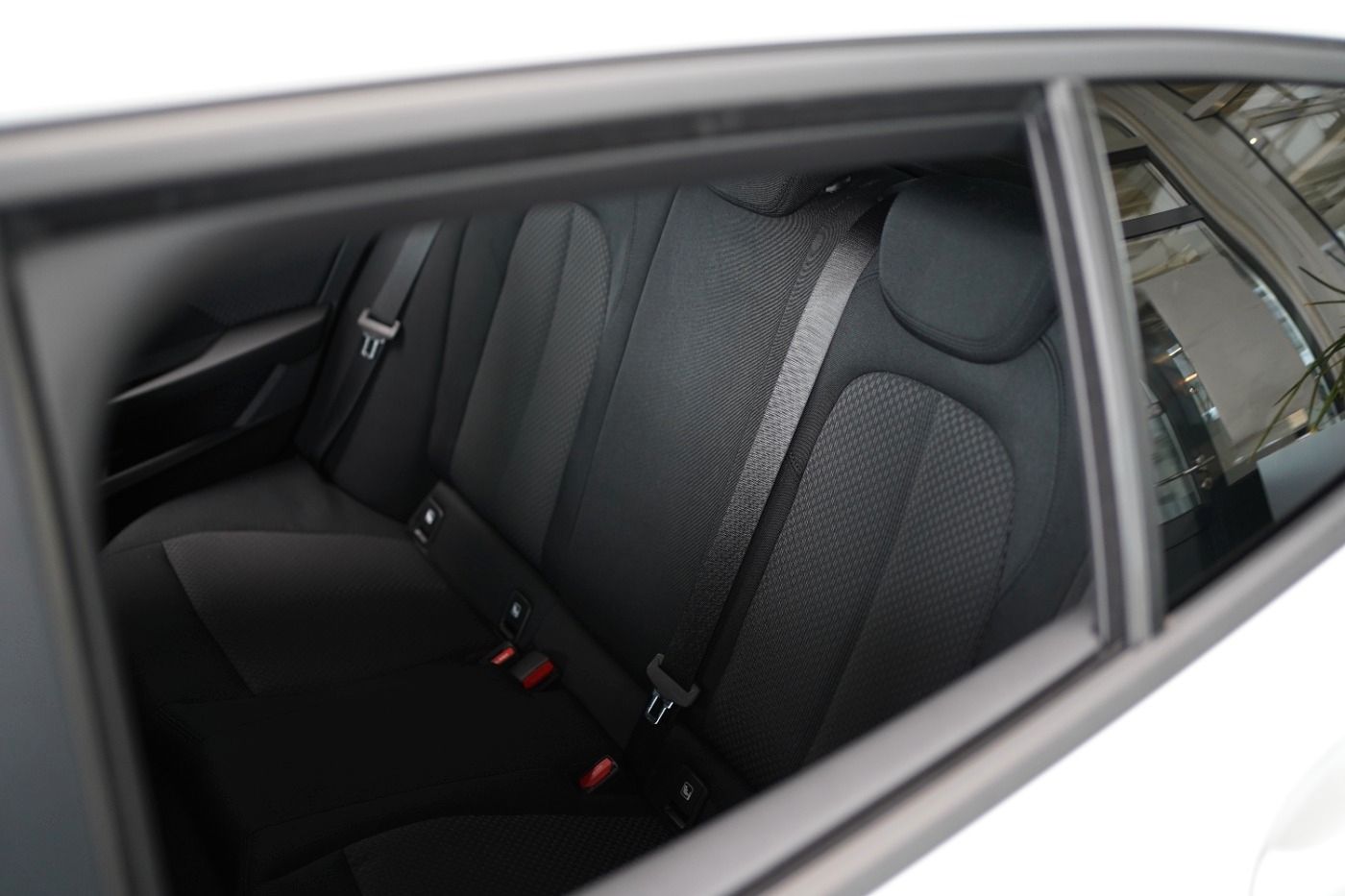 Fahrzeugabbildung BMW 118iA Advantage +LED+Navigation+Einparkhilfe+