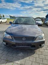 Lexus IS 200 - - - Lexus: I200