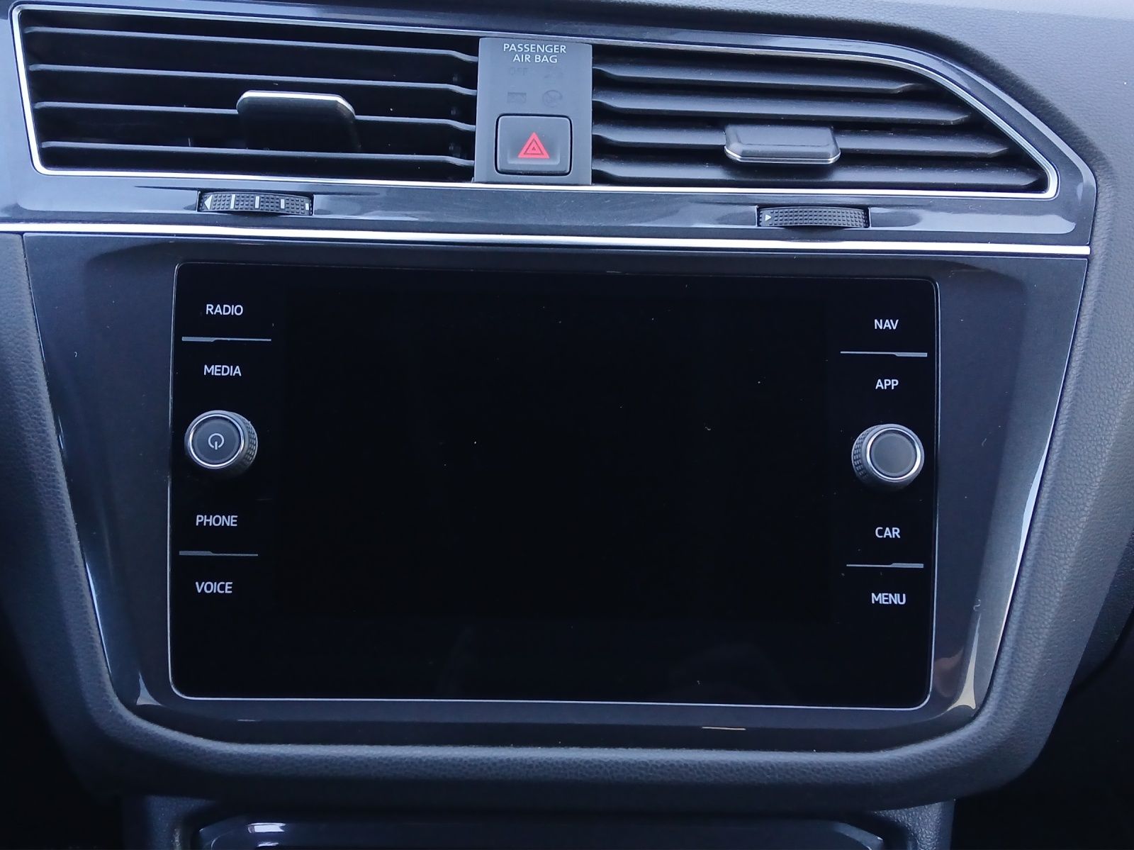 Fahrzeugabbildung Volkswagen Tiguan Allspace TDI Life DSG LED AHK Navi  ACC S