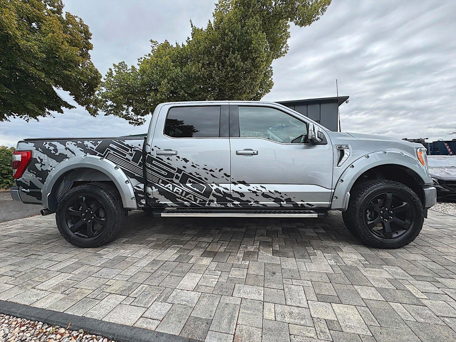 Fahrzeugabbildung Ford F150 3.5 V6 LARIAT RAPTOR SuperCrew 4x4*LED*B&O*
