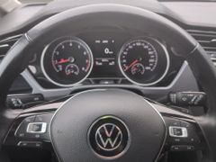 VW Touran 1.5 DSG TSI ACT 7Sitze ACC 3ZonenKlima