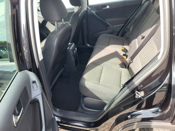 Volkswagen Tiguan - 7