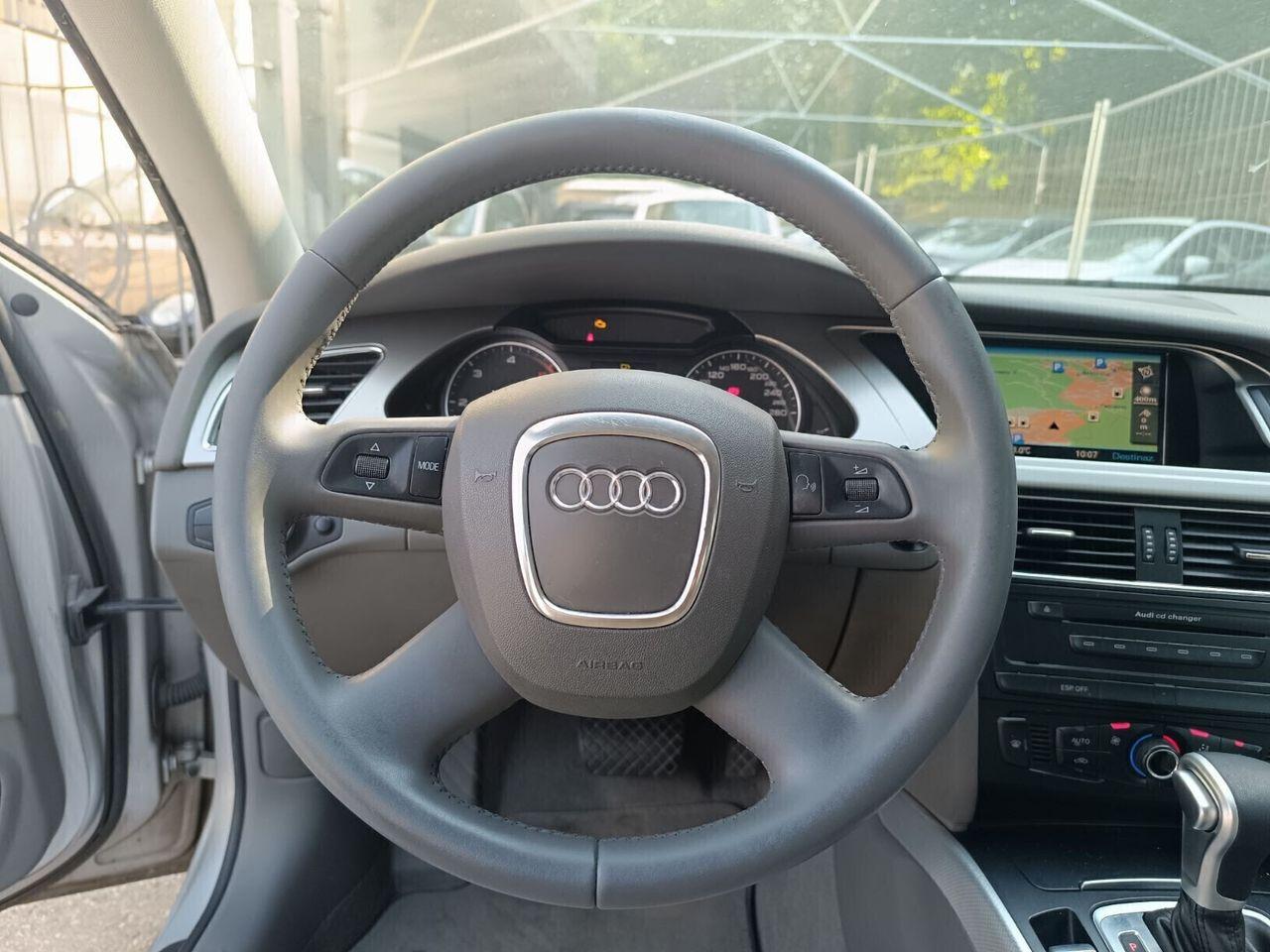Audi A4 2009 — photo 12
