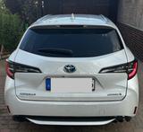 Toyota Corolla 1,8 Hybrid Team Deutschl Touring Spo... - Toyota Corolla von privat