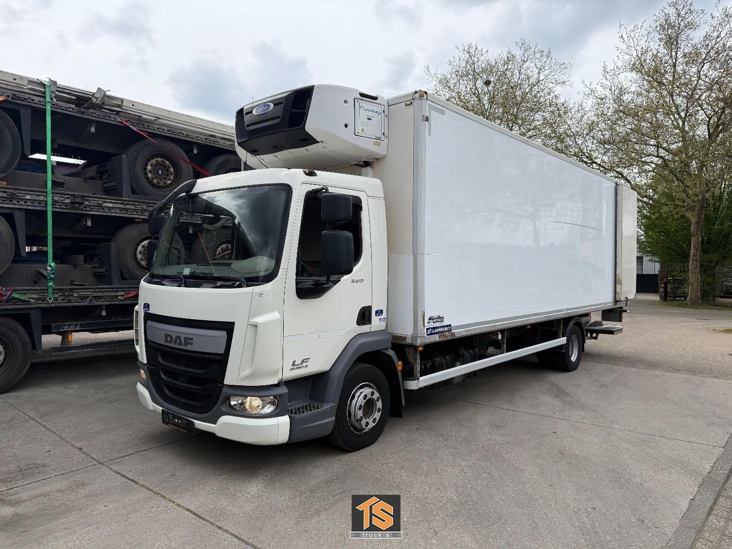 DAF LF 220 FA 12 TON - LADEBORDWAND - CHEREAU - CARR