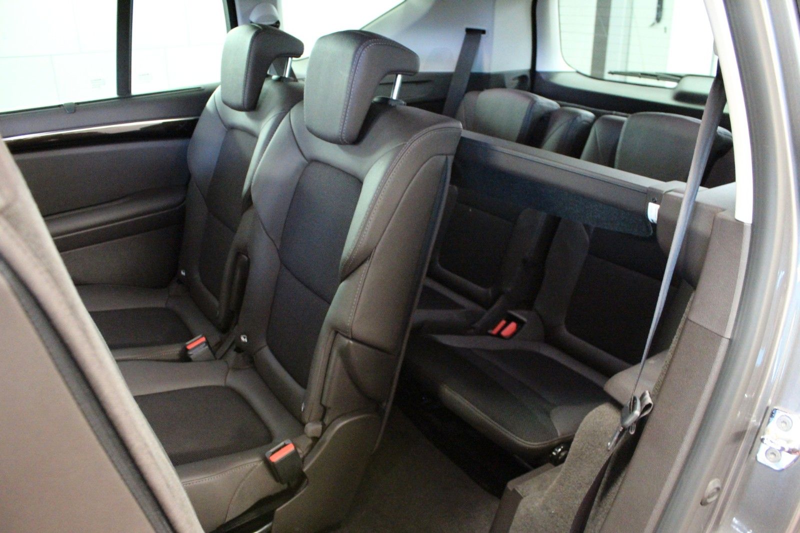 Fahrzeugabbildung Renault Espace ENERGY TCe 200 EDC Intens 7 Sitzer