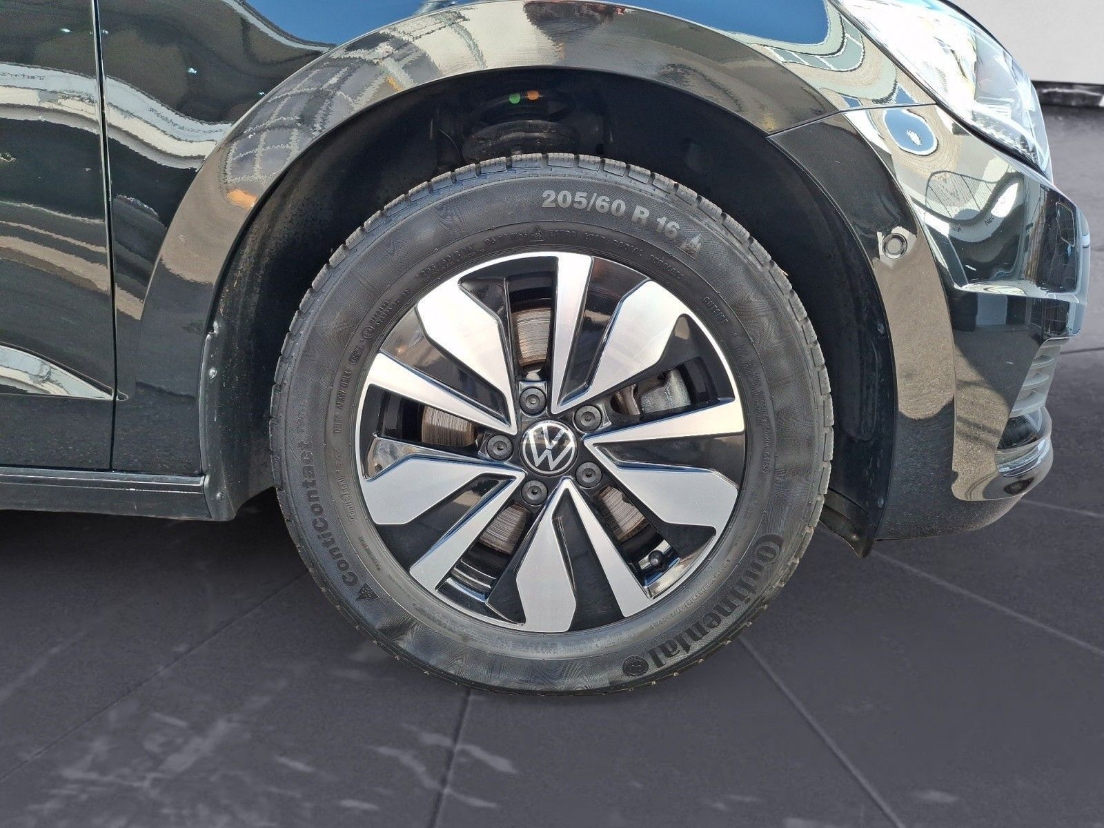 Volkswagen Touran - Bild 12