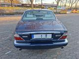 Jaguar XJ Sovereign 4.0 Sovereign - blaue Jaguar XJ