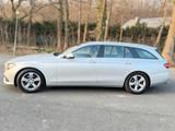 Mercedes-Benz E 220 d T Avantgarde Pano Multibeam Kamera ACC - Mercedes-Benz E 220 Gebrauchtwagen in Wiesbaden