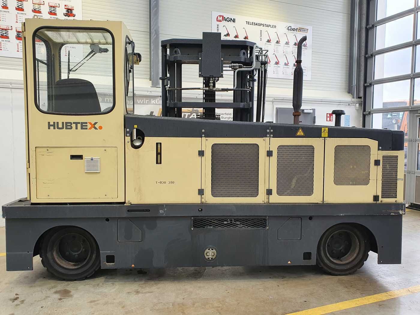 Fahrzeugabbildung Hubtex MQ 30 H Hybrid / 748h! / Diesel + Elektro