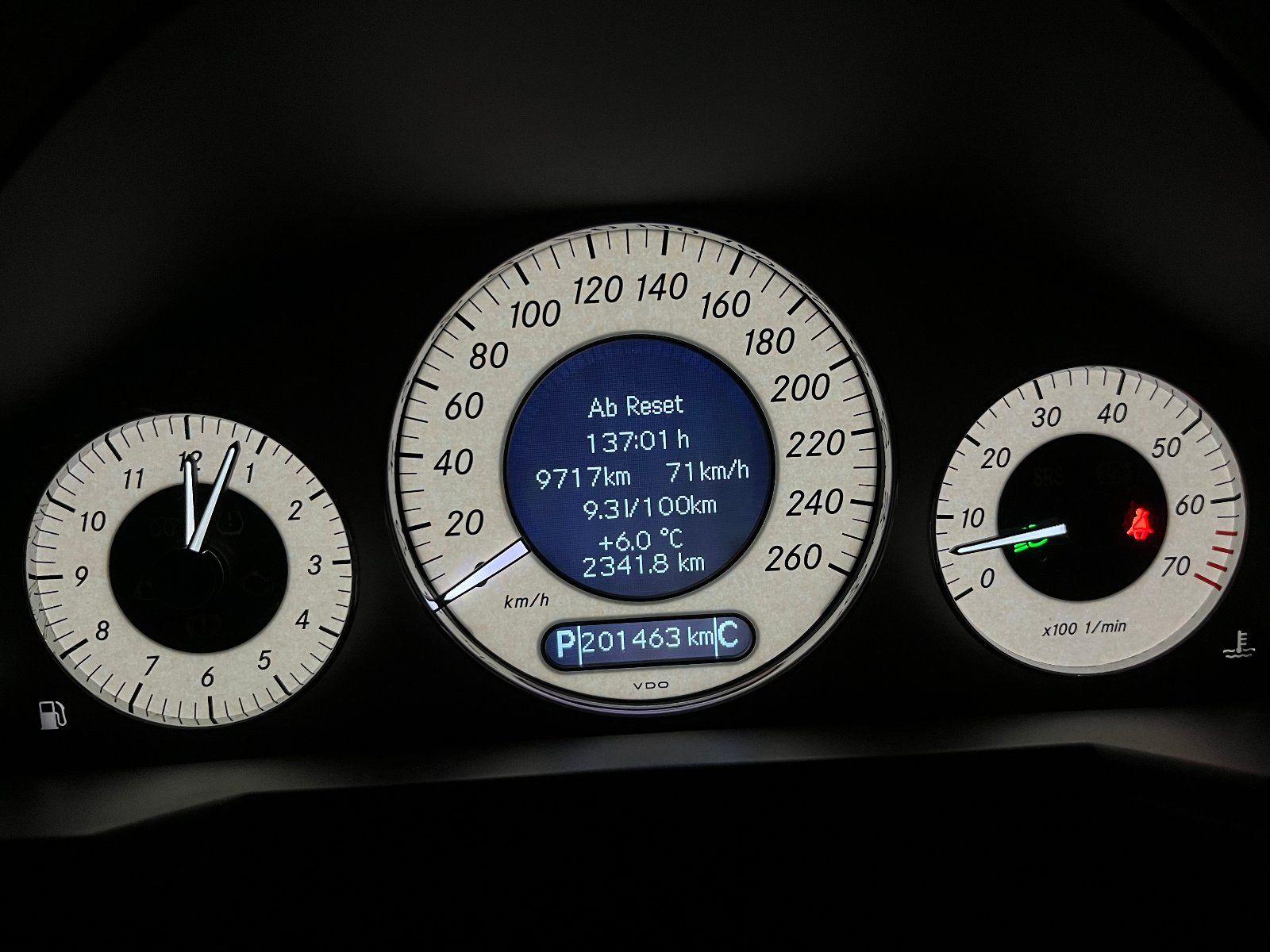 Mercedes-Benz E350 2005 — photo 9