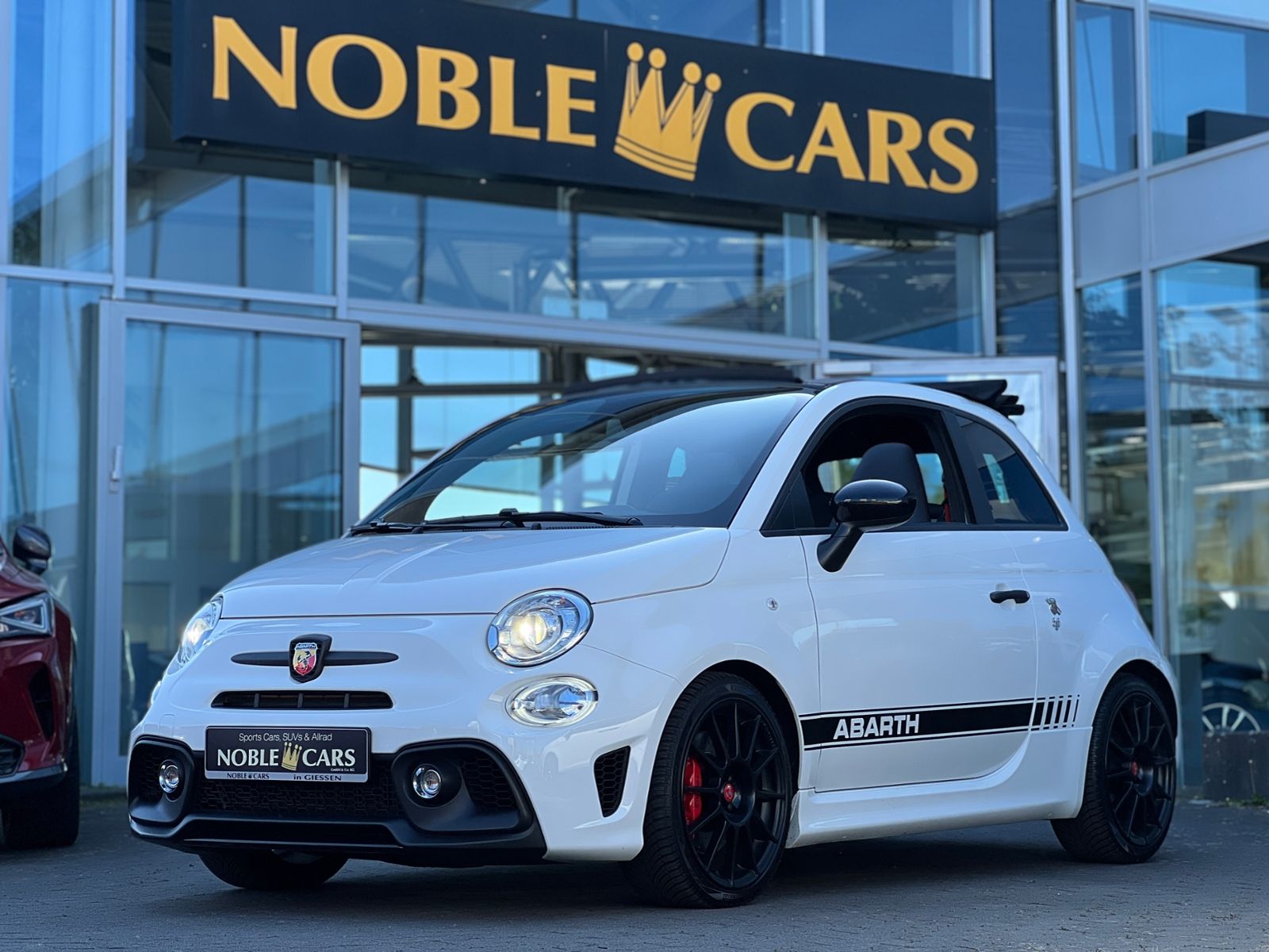 Fahrzeugabbildung Abarth 595C esseesse BEATS XENON NAVI ALU