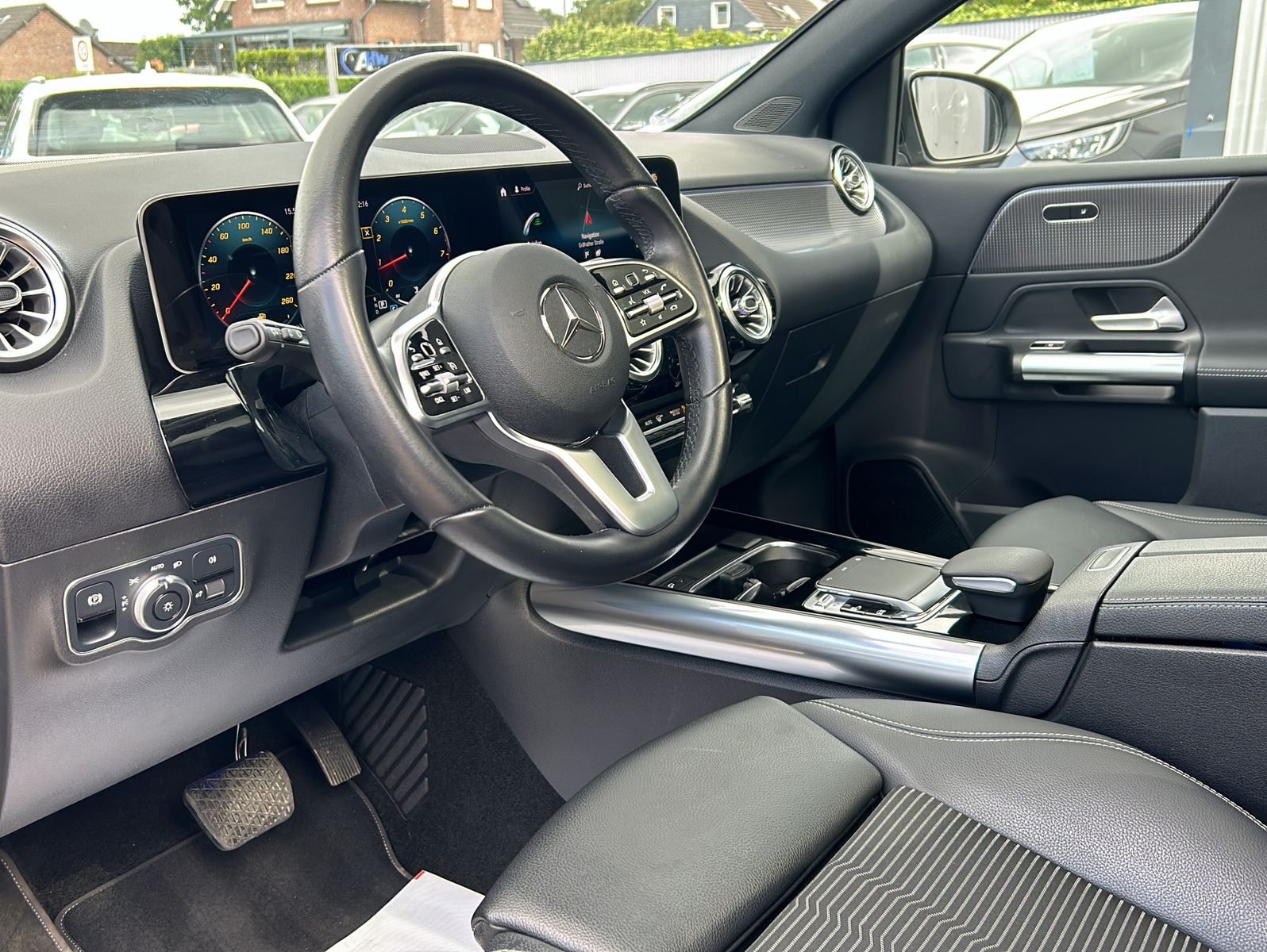 Fahrzeugabbildung Mercedes-Benz B  200 Edition Business Paket