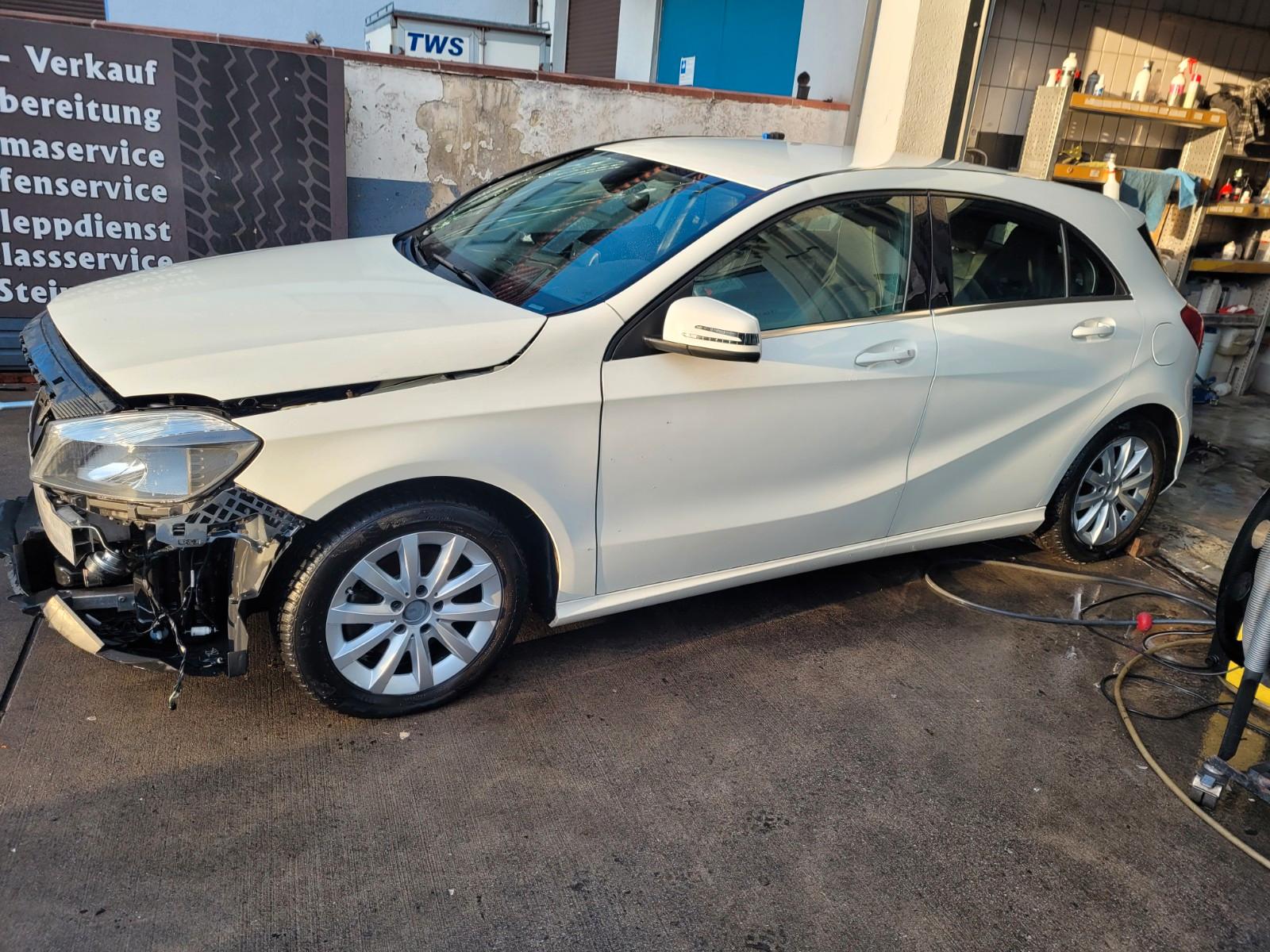 Mercedes-Benz A 180 A -Klasse A 180 BlueEfficiency