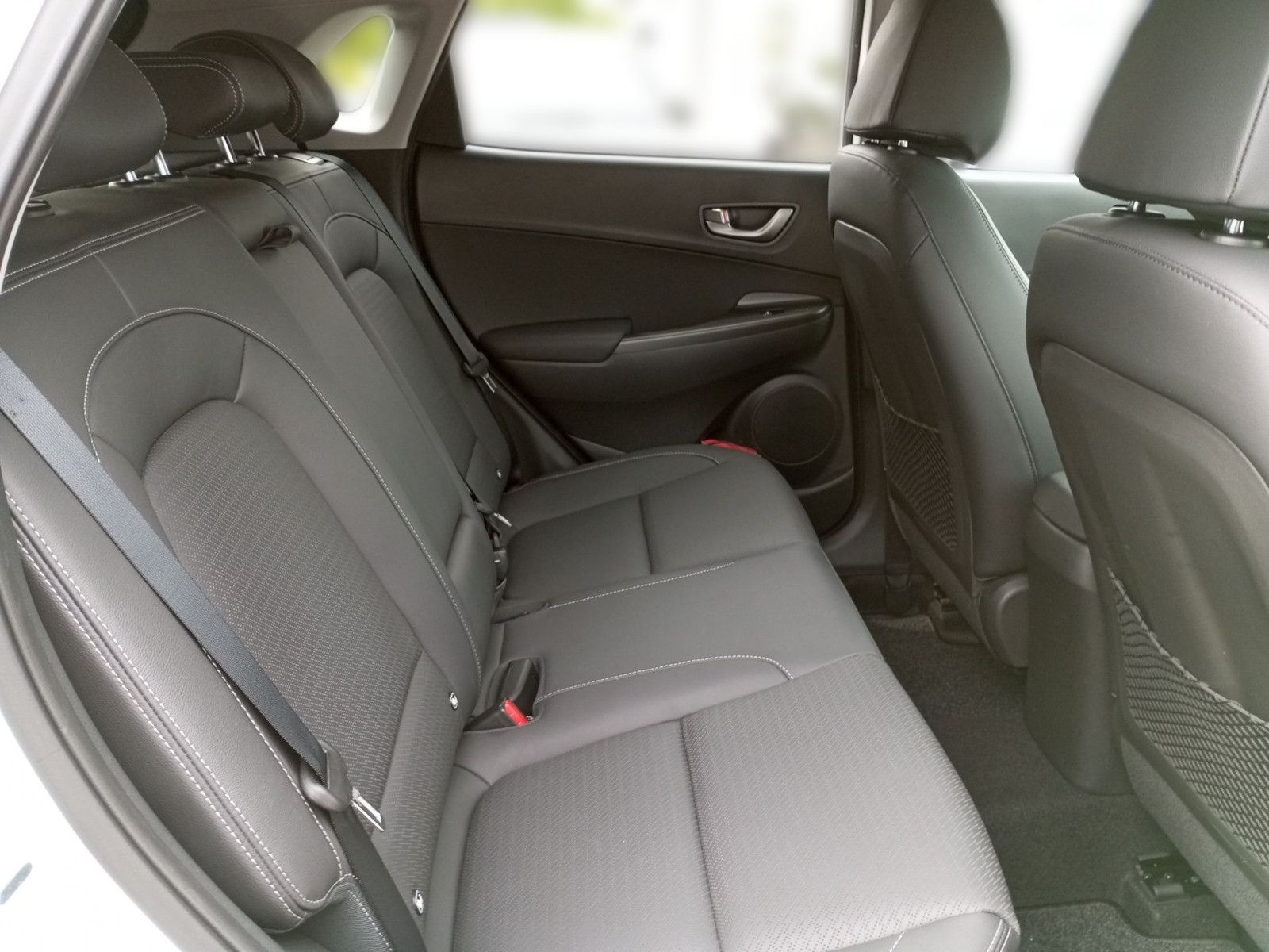 Fahrzeugabbildung Hyundai KONA 1.6 T-GDI Premium DCT 4WD Sitzp. Navi SD