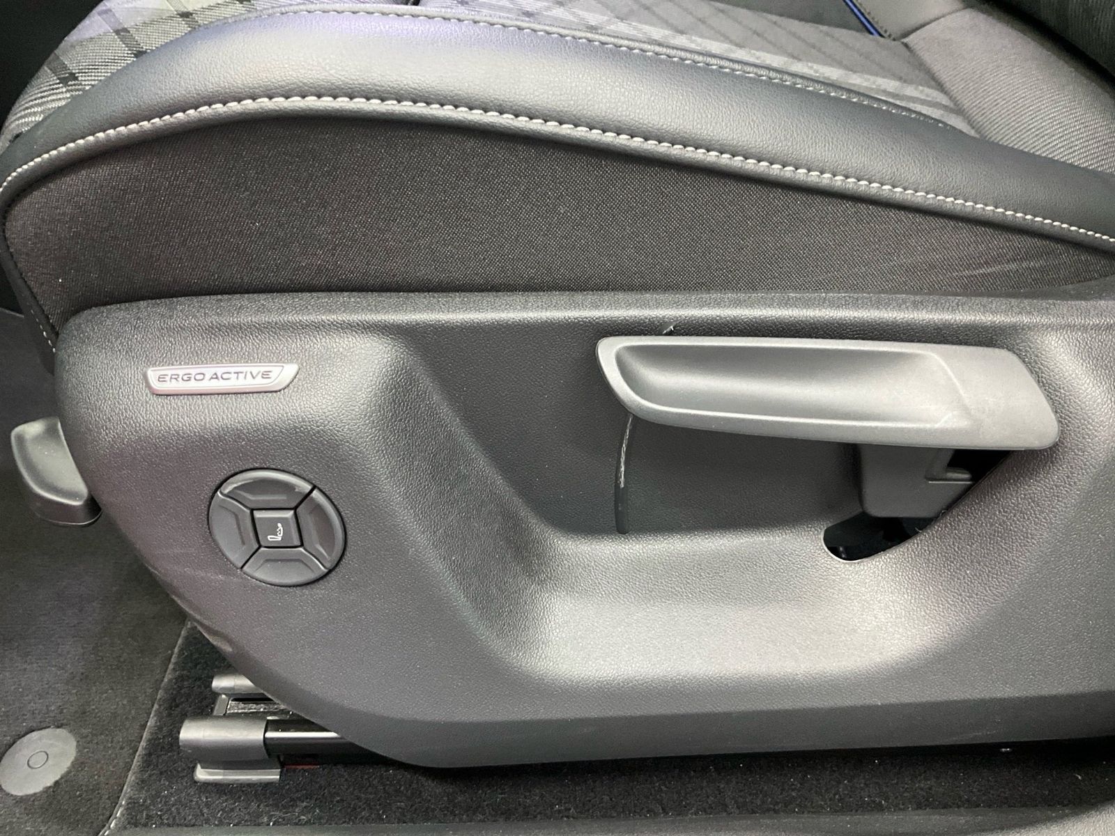 Volkswagen Tiguan - Bild 17