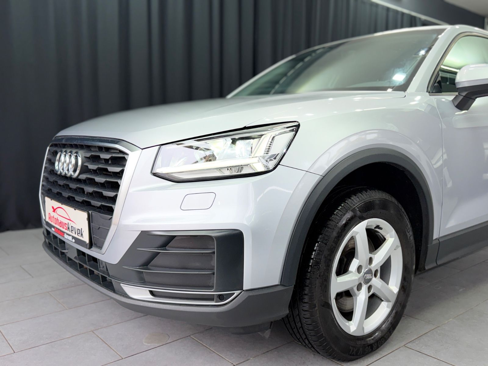 Fahrzeugabbildung Audi Q2 basis ultra|S-TRONIC|NAVI|PDC|LED LICHT|