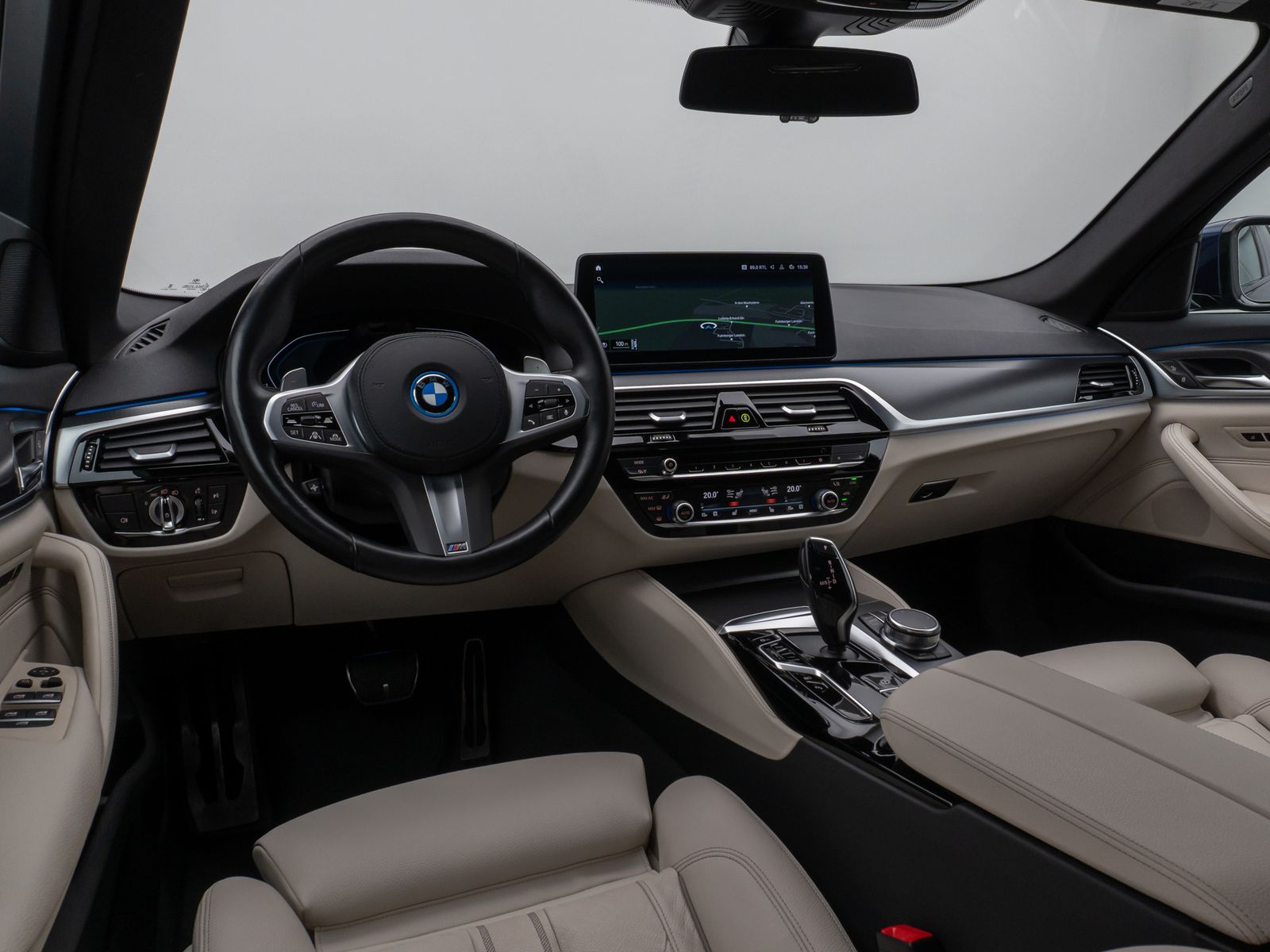 Fahrzeugabbildung BMW 530e xD M Sport Massage Laser HUD DAB Individual