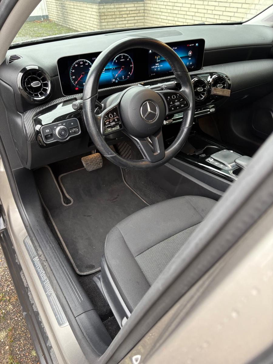 Mercedes-Benz 180 DCT Automatik, Garantie, Apple CarPlay, etc, миниатюра 4