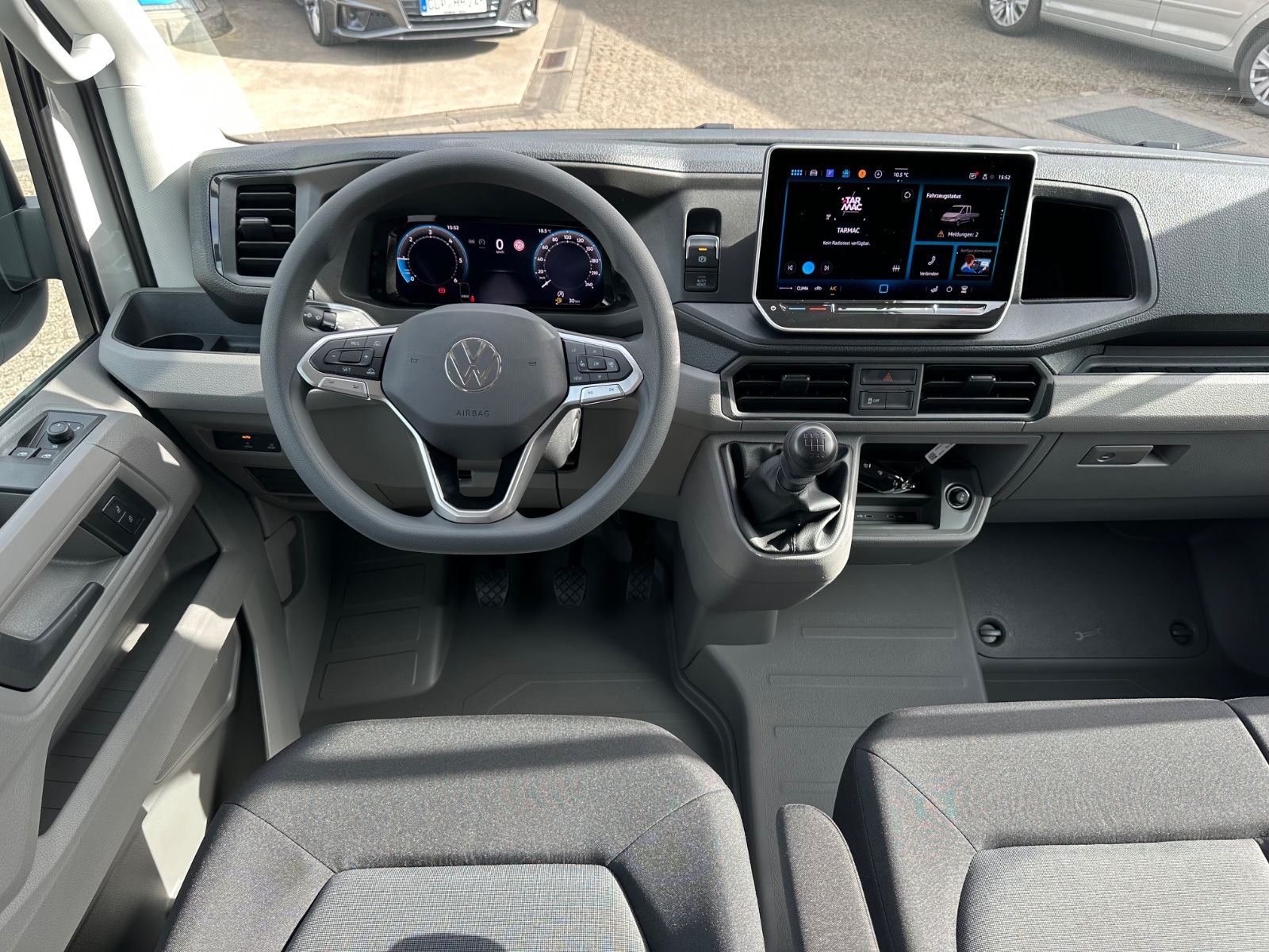 Fahrzeugabbildung Volkswagen Crafter Pritsche 35 DOKA MR 2.0 TDI Klima/GRA