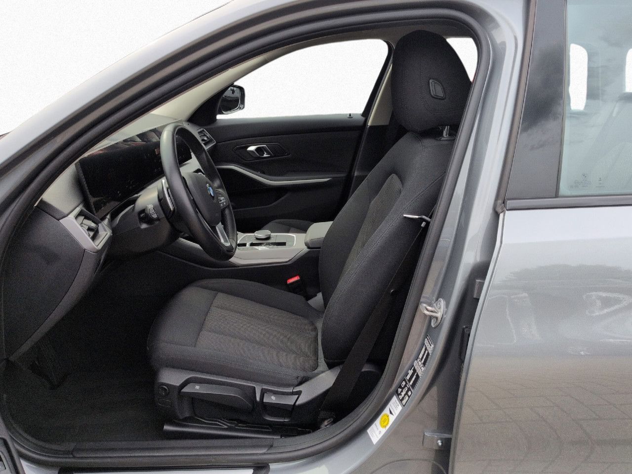 BMW 320d xdrive Touring DA,LED,Navi,PDC,SHZ,Ambient foto 10